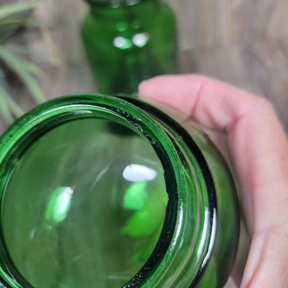 Vintage Green Bubble Glass Apothecary Jar - Picture 4 of 7